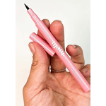 CANETA DELINEADORA MELU BY RUBY ROSE