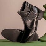 Bota Molly Feminina Melissa com Elástico Lateral e Metal Preta