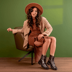 Bota Molly Feminina Angel Cano Curto com Zíper e Spike Capuccino