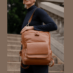 Mochila em Couro Camel para Notebook Andrea