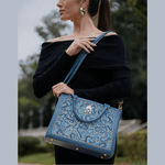 Bolsa em Couro Azul Denim com Bordado Azul Bruna