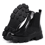 Bota Coturno Feminino Tratorada Chelsea Macia Confortável Preto Verniz