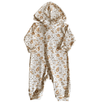 Macacão malha suedine creme safari com capuz Kiko Baby