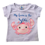 Conjunto bebê blusa branca e short ciclista azul fundo do mar