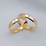Par de Alianças Chanfradas em Ouro 18K - 4mm