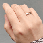 Par de Alianças Anatômicas em Ouro 18K com Diamante - 4mm