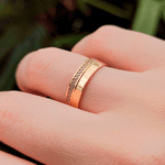 Par de Alianças Retas em Ouro 18K com Zircônias - 5mm