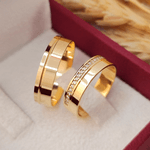 Par de Alianças Retas em Ouro 18K com Zircônias - 5mm