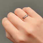 Par de Alianças de Bodas em Ouro 18K - Central Trabalhada com Ródio 3,5mm