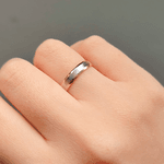 Par de Alianças de Bodas em Ouro 18K - Central Trabalhada com Ródio 3,5mm