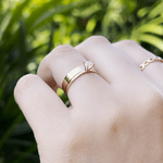 Par de Alianças Retas 3,5mm + Anel Solitário em Ouro 18K
