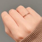 Anel Meia Aliança em Ouro 18K com Zircônias Coloridas