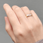 Par de Alianças Anatômicas em Ouro 18K com Diamante - 5mm