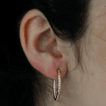 Brinco Argola em Ouro 18K - Oval com Zircônias