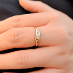 Anel Folha em Ouro 18K + 4 Diamantes