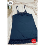 CAMISOLA EM LIGANETE DE POLIESTER COM RENDINHA NO COLO E NA BARRA- preto