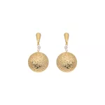 Brinco Medalhão Redondo com Perola by Kumbayá Joias 