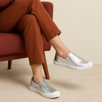Tênis Slip On Charlote Couro Premium Confort Metalizado Bronze 510