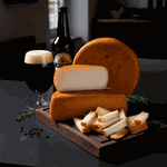 Queijo Artesanal Maturado na Cerveja Preta (Sob Encomenda)