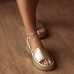 Sandália Plataforma Elisa Dourada