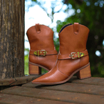 Bota Texana Loren Caramelo em Couro