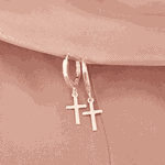 Argola Prata Legítima 925 com Pingente Cruz Lisa Fecho Clique Unissex