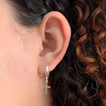 Argola Prata Legítima 925 com Pingente Cruz Lisa Fecho Clique Unissex