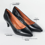 Scarpin Confort Salto Fino Preto em Couro Clarice