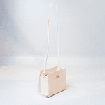 Bolsa Tiracolo Cobra Off White Em Couro 