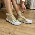 Bota Feminina em Couro Legítimo Virginia - Ouro