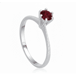 Anel Solitário Zircônia com Detalhes no Aro em Prata 925