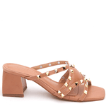 TAMANCO BOHO EM COURO CARAMELO