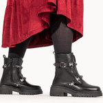 BOTA FEMININA COTURNO EM COURO TRATORADA COM SPIKE 40F126-PRETO