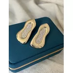 Brinco Orgânico Cravejado Banhado a Ouro 
