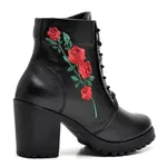Bota Feminina Aurora em Couro Legítimo Preto com Flor