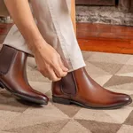 Bota Masculina de Couro Chelsea Mouro