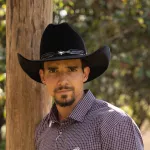 Chapéu Country Montana Premium Preto Aba 11 Aveludado Unissex Bandinha de Couro Com Fivela 