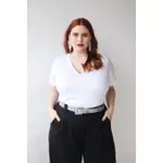 Blusa Podrinha Gola V Branca - Plus Size