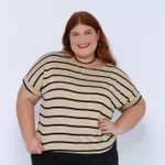 Blusa Malha Premium Bege Listra Preta - Plus Size