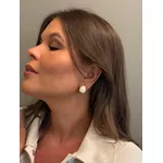 BRINCO ORGÂNICO P RESINADO NUDE BANHADO A OURO