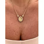 COLAR PINGENTE NOSSA SENHORA DAS GRAÇAS CRAVEJADO BANHADO A OURO