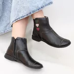 Bota Feminina New Jennifer Em Couro cor Preto J.Gean