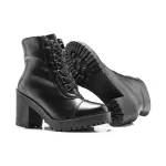 Coturno Molly Feminino Valentina com Metal Triangular e Atacador - Preto