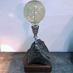 Luminária exclusiva Pedra Rústica - 31cm