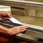 FITA ANTIDERRAPANTE PRETA 50MMX5M 21161050501 SAINT GOBAIN