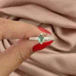 Anel Navete Zirconia Verde Claro e Zirconia no Aro Prata 925