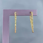 Brinco Triângulo com Textura Semijoia Banhada a Ouro 18k