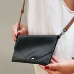 Bolsa CARTEIRA Couro Legítimo Bubblê - Preta e Chocolate