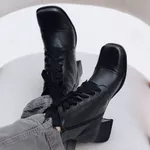 Bota Feminina Couro Bico Quadrado Preta - Miami - 383-04