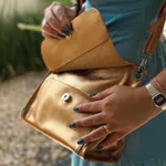 Bolsa de Couro - ACOLHER - Bronze